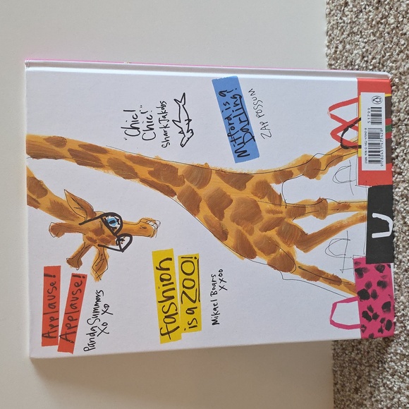 Children's Book Young Charlotte Filmmaker And Mitford At The Fashion Zoo - Picture 12 of 12